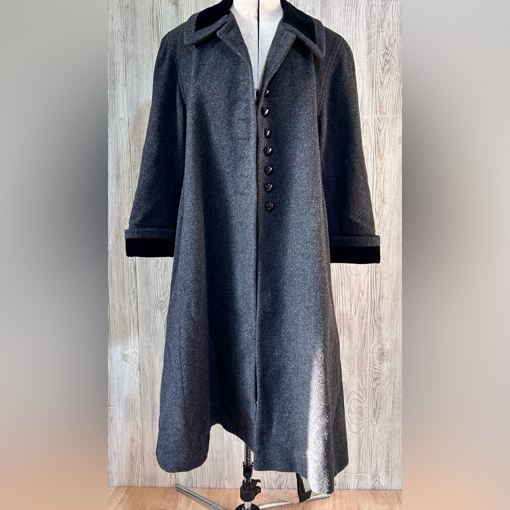 Vintage Mario de Pinto Wool Button Down Trench  Overcoat with Velvet Trim Large - Picture 3 of 16